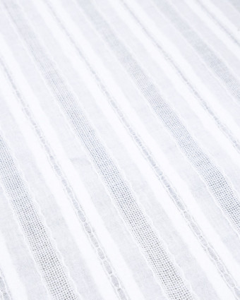 Voile de coton texturé chaine rayé blanc - 10cm