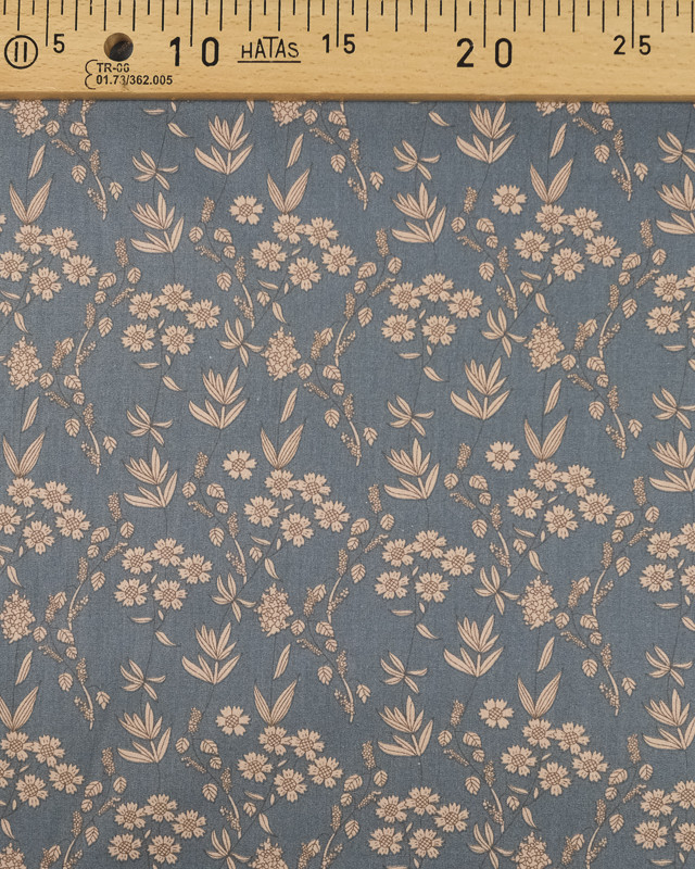 Tissu coton fleur beige fond bleu gris Eugenie - Mercerine