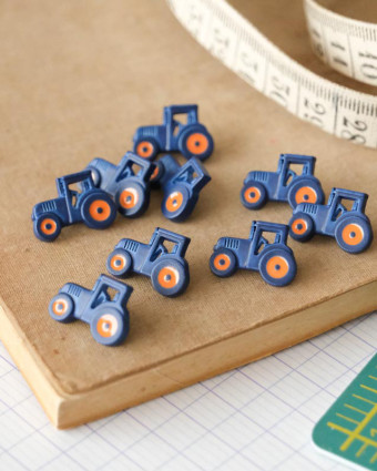  Bouton à coudre Tracteur 18cm 2 trous - Mercerine