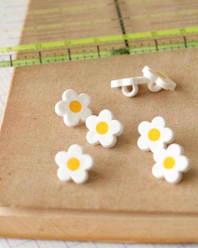  Bouton fleur12cm à queue - Mercerine