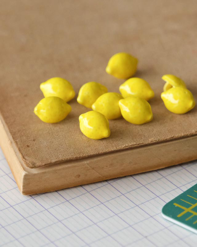 Bouton enfant citron 12mm 2 trous - Mercerine
