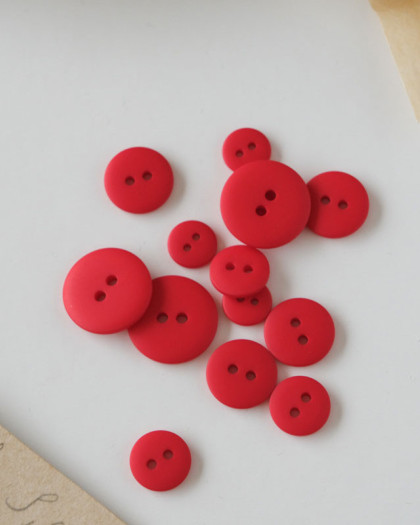 Bouton à coudre : rouge mat 2 trous - Mercerine