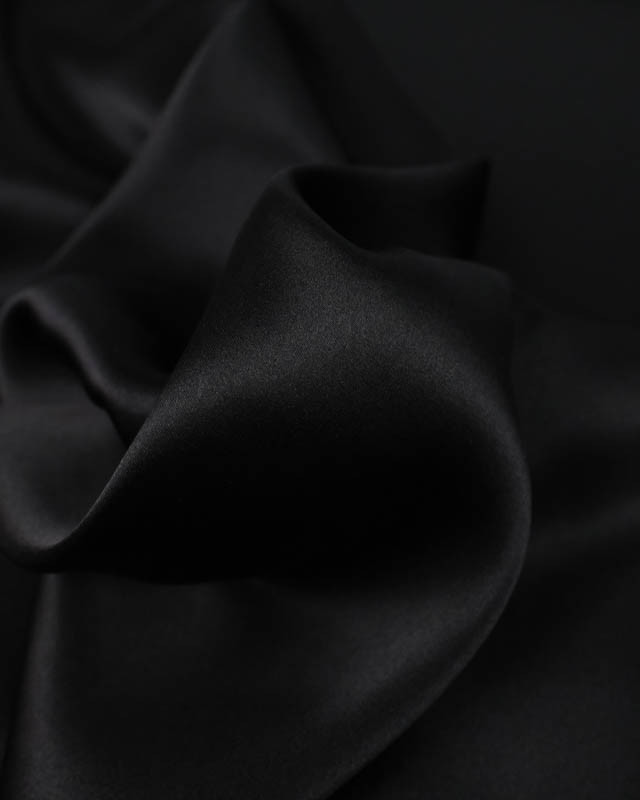 Tissu Satin de soie noir Alicia - Tissus de qualité - Mercerine