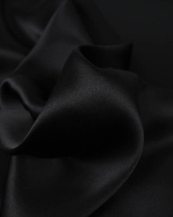 Tissu Satin de soie noir Alicia - Tissus de qualité - Mercerine