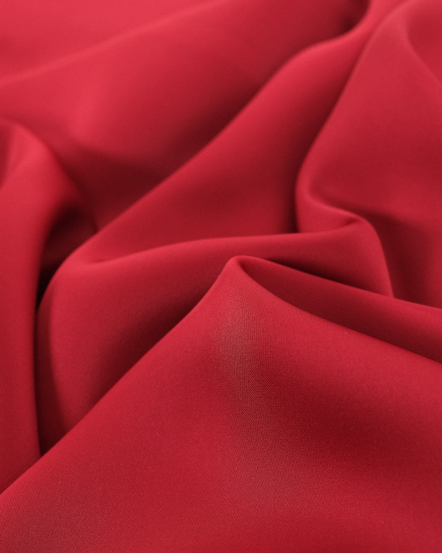 Tissus au mètre : Satin Belle Main Envers Brillant Toucher Soie Rouge  - Mercerine