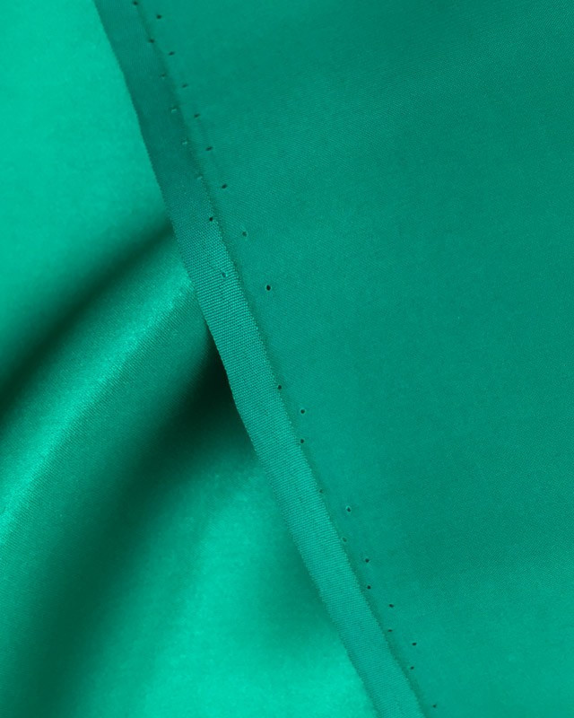 Satin de soie vert émeraude Alicia - Mercerine