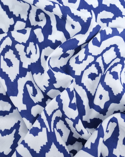 Tissu Viscose Motif Ethnique Blanc et Bleu Marine - Mercerine
