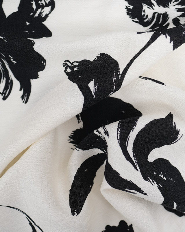 Viscose Mélangée Texturée Ecrue Fleurs Noires - Mercerine