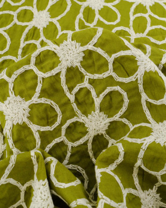 Tissu Coton Kaki Motif Fleuri Ecru Brodé - Mercerine