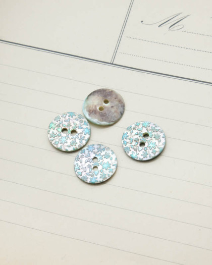 Bouton Nacré Akoya Motif Fleur