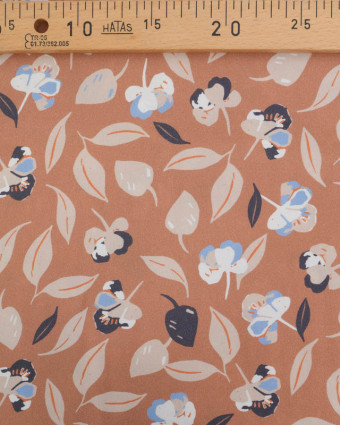 Tissu Viscose Praline Motif Fleuri Beige et Bleu - Mercerine