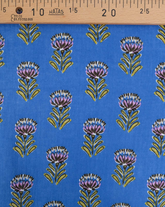 Tissu Double Gaze Bleu Motif Fleuri Vert et Parme - Mercerine