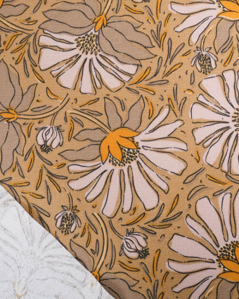 Tissu Demi Natte Camel Motif Fleuri Rose Doux - Mercerine