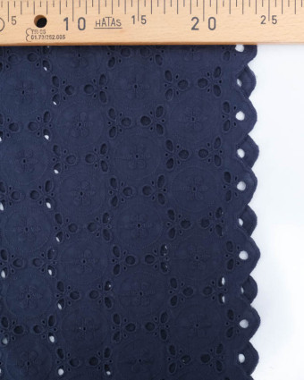 Voile de Coton Broderie Anglaise Bleu Marine Festonné - Mercerine