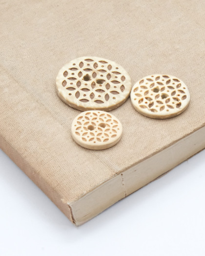 Bouton Noix de Coco Ajouré - 3 tailles disponibles - Mercerine