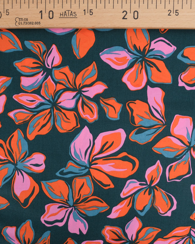 Satin de Coton Fleuri Fond Vert Motif Orange - Mercerine
