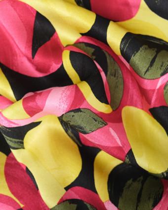 Satin de Viscose Motif Pop Vert Anis et Rose - Mercerine