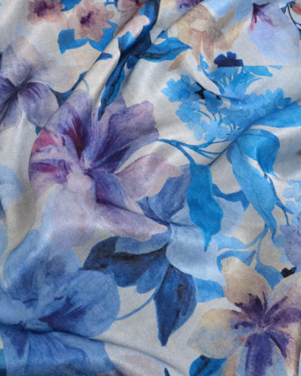 Satin de Viscose Imprimé Fleuri Romantique Bleu - Mercerine