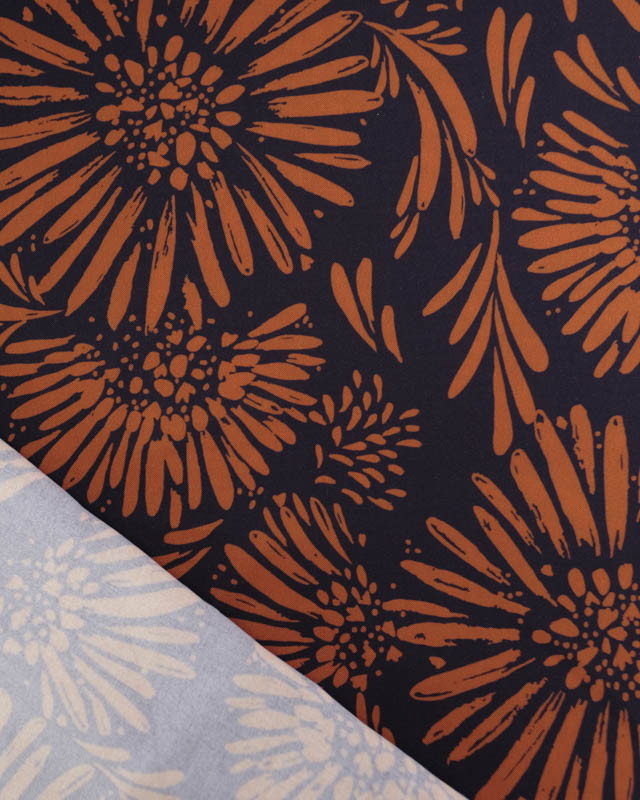 Tissu Viscose imprimé Fleurs ocre sur bleu nuit  - Mercerine