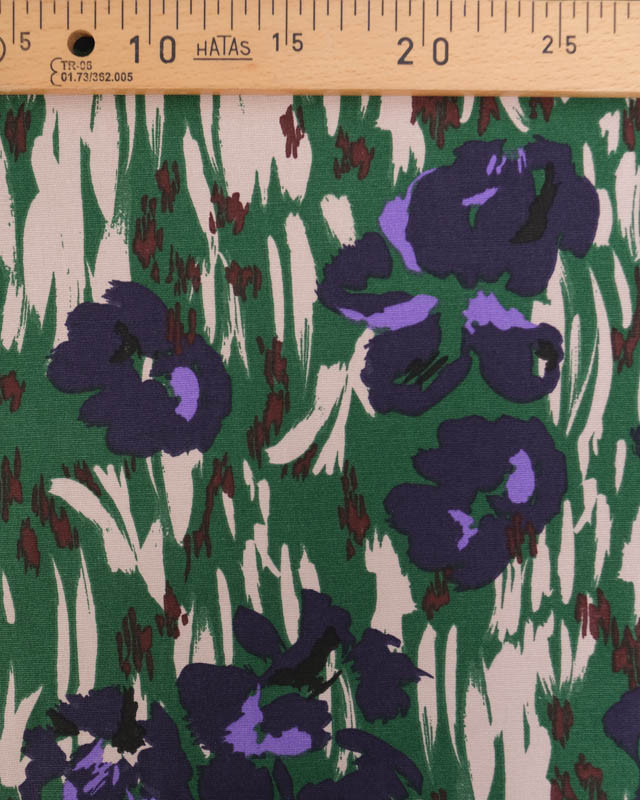 Tissu Demi Natte imprimé abstrait floral sur fond vert - Mercerine