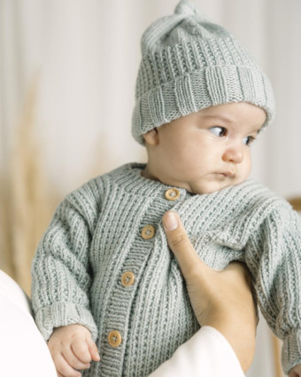 Livre Tricot  DMC Baby 0-18 mois – 12 Projets Tricot Bébé- Mercerine