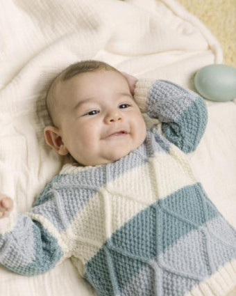 Livre Tricot  DMC Baby 0-18 mois – 12 Projets Tricot Bébé- Mercerine