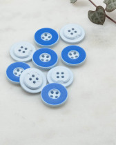 Bouton fantaisie disque coloré bleu roi 4 trous 12mm