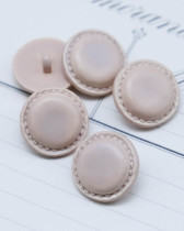 Bouton à pied effet cuir beige 20mm