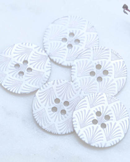 Bouton fantaisie nacre motif feuille gris 22mm - Mercerine
