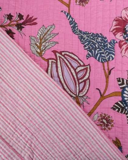 Tissu Matelassé Indien Motif Floral Rose Bonbon - Mercerine