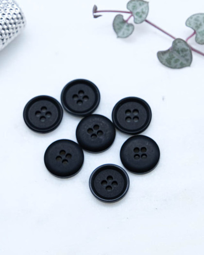 Bouton polyester plat 4 trous mat noir 11mm - Mercerine