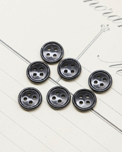Bouton nylon plat 4 trous noir 10mm - Mercerine