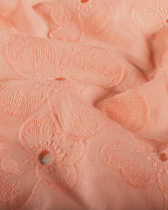 Tissu Coton Brodé Rose Corail Fleuri - Mercerine