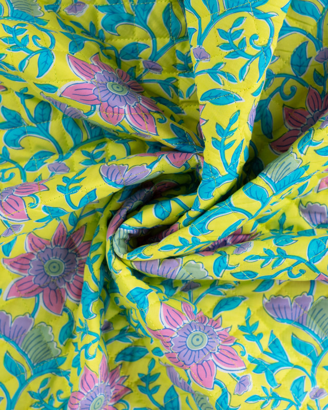 Tissu Matelassé Coton Indien Jaune Motif Fleuri Rose - Mercerine