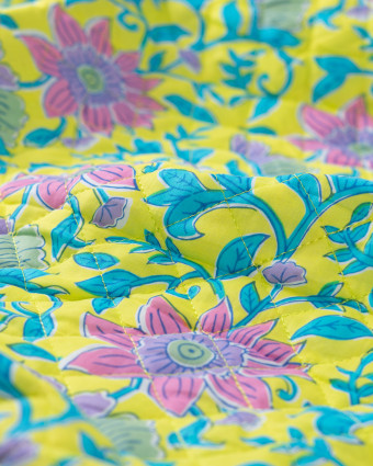 Tissu Matelassé Coton Indien Jaune Motif Fleuri Rose - Mercerine