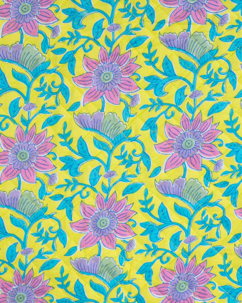 Tissu Matelassé Coton Indien Jaune Motif Fleuri Rose - Mercerine