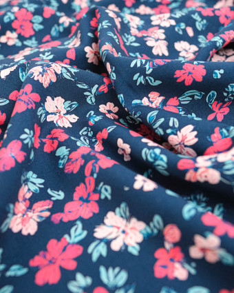 Tissu Viscose Ecovero Bleu Motif Floral Fuchsia - Mercerine