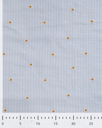 Seersucker à  Rayures Bleu Ciel Brodé Marguerite - Mercerine