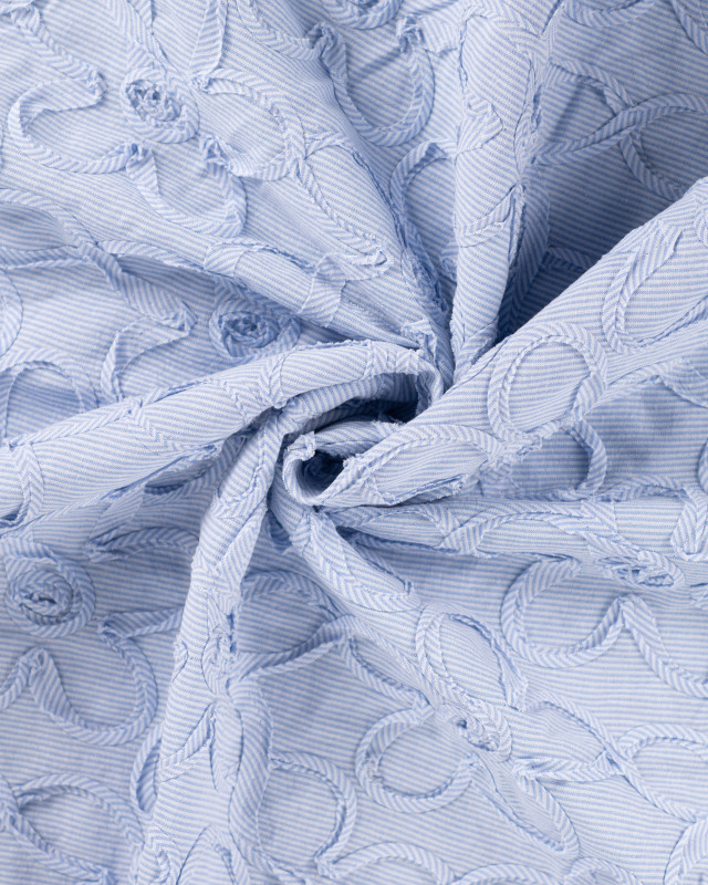 Coton à Rayures Bleues Fleurs Brodées Ton sur Ton - Mercerine