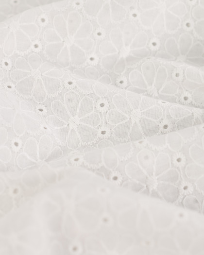 Tissu Coton Brodé Fleuri Festonné Blanc - Mercerine