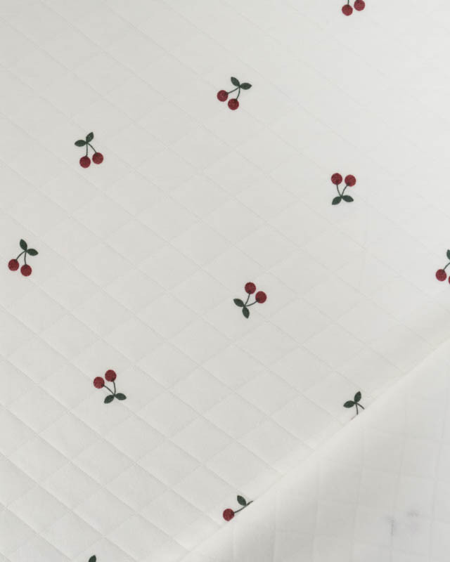 Tissu Jersey Matelassé Léger Ecru Motif Petites Cerises - Mercerine