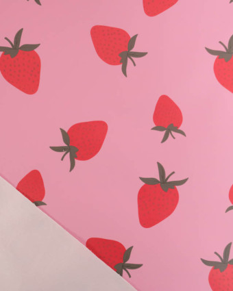 Tissu Imperméable Rose Motif Fraise - Mercerine