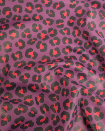 Tissu Imperméable Léopard Mauve et Rouge - Mercerine