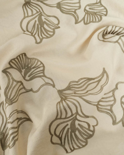 Tissu Viscose Mélangé Motif Floral Brodé Ecru - Mercerine