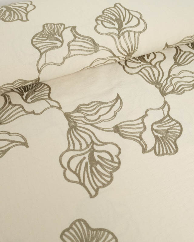 Tissu Viscose Mélangé Motif Floral Brodé Ecru - Mercerine