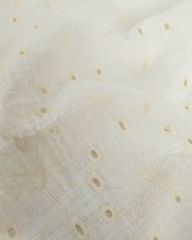 Tissu Double Gaze Fleurs Brodées Blanc - Mercerine