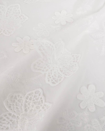 Tissu Coton Blanc Brodé Fleur Ton sur Ton Relief - Mercerine