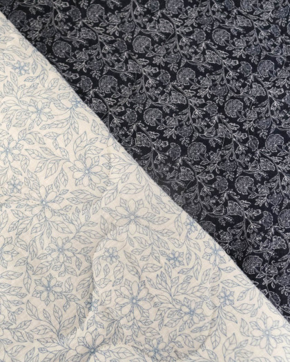 Tissu Matelassé Double Gaze Bleu Marine et Ecru Fleuri - Mercerine