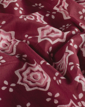 Voile de Coton Esprit Indien Fleur Ethnique Framboise - Mercerine