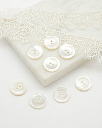 Bouton Ecru Vernis Bord Couronne - Mercerine
